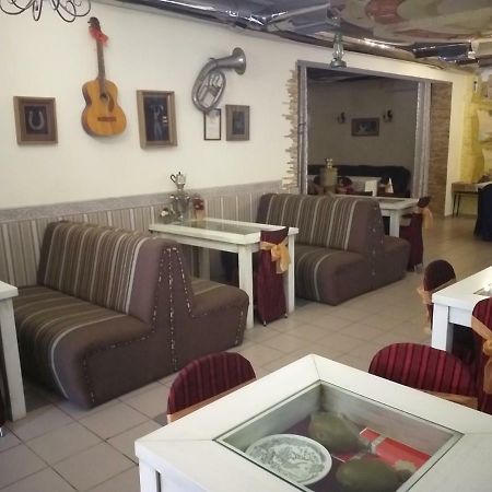 Hotel Fiesta à Bilhorod-Dnistrovsʼkyy Extérieur photo