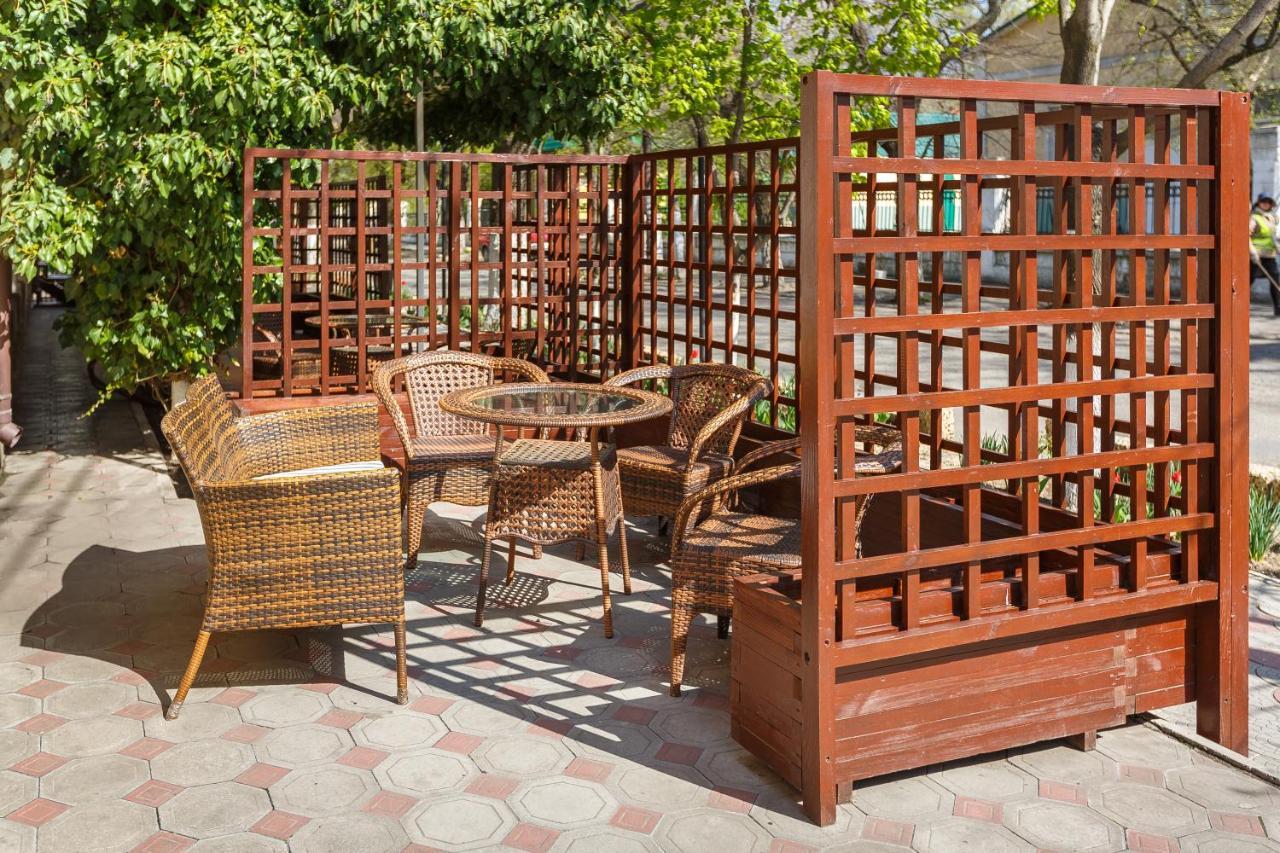Hotel Fiesta à Bilhorod-Dnistrovsʼkyy Extérieur photo