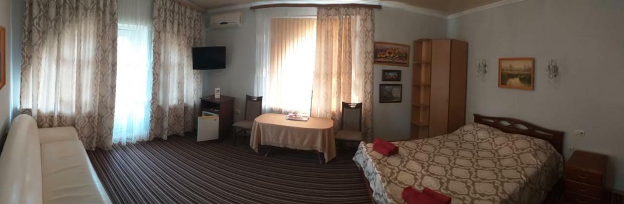 Hotel Fiesta à Bilhorod-Dnistrovsʼkyy Extérieur photo