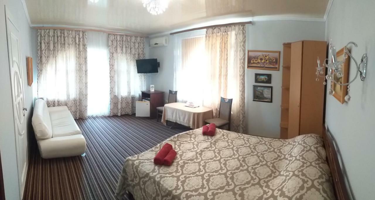 Hotel Fiesta à Bilhorod-Dnistrovsʼkyy Extérieur photo